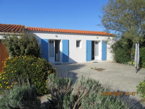 淋浴間, Location La Brée les Bains 15 personnes (Location La Bree les Bains 15 personnes) in 拉布雷萊班