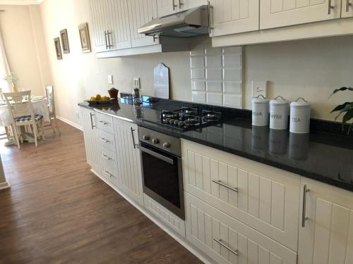 Giant's View Village Giant's View Village