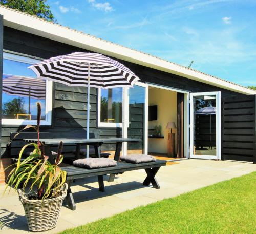  B&B Beach&Bos in 3233 AN Oostvoorne