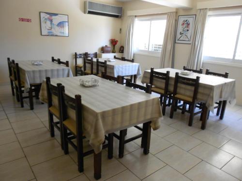 餐廳, 丹尼斯酒店 (Denis Hotel) in 老城