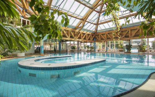 Swimming pool, Riff Resort in Bad Lausick