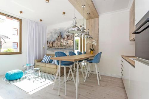 Apartment with Terrace image 2