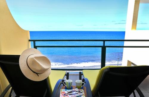  Atlantic view 3-Apartment with ocean view and pool in Funchal