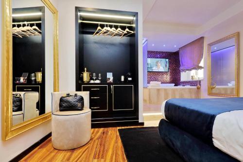 Spanish Diamond Luxury Suites & Jacuzzi - image 2