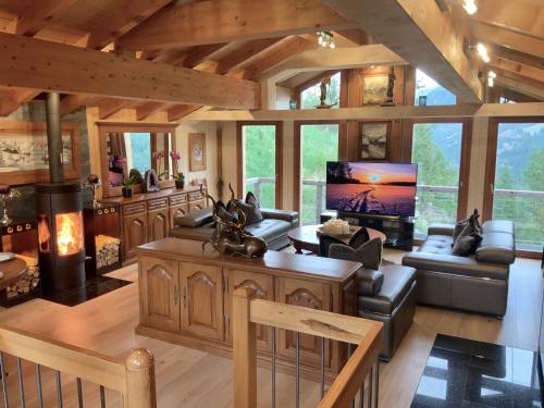 Stirling Luxury Chalet - image 4