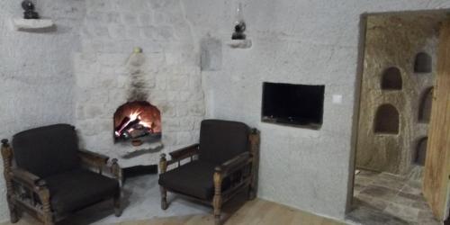 Mountain cave hotel in Nevşehir