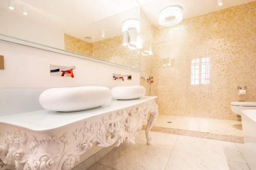 213701456 Small Luxury Hotel De Witte Lelie