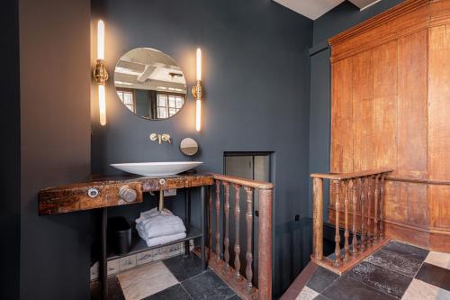 213717811 Boutique Hotel The Craftsmen