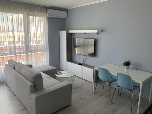 Blue Laguna private parking & 2 bedrooms