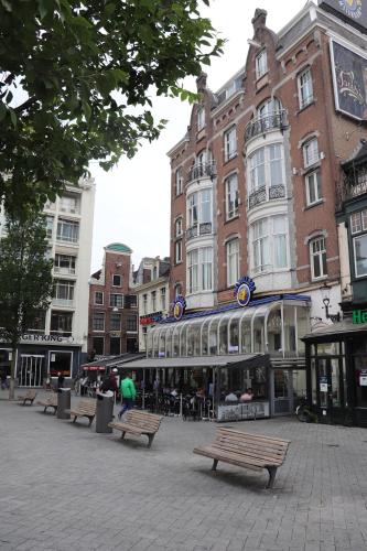 Amsterdam Hostel Leidseplein - image 11