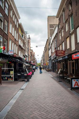 Amsterdam Hostel Leidseplein - main image