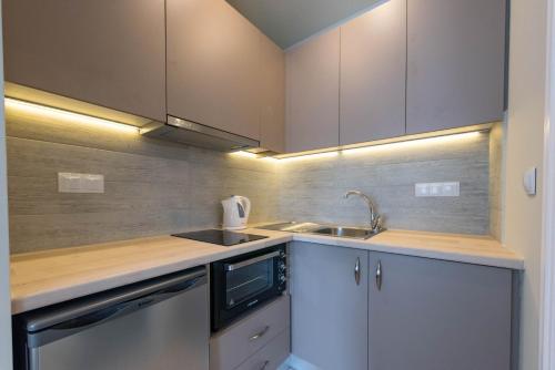 Theoxenia Hotel Apartments - image 13