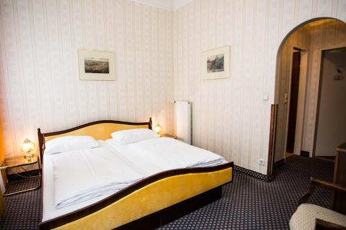 Hotel Atlanta - image 13