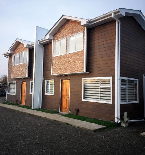 2 bedrooms, 4 beds