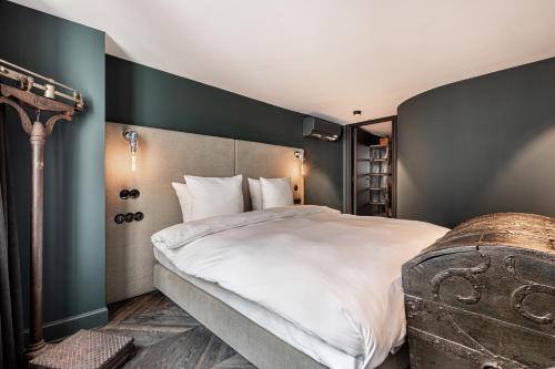 213737964 Boutique Hotel The Craftsmen