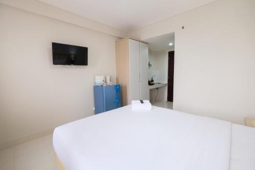 Cozy Studio with City View at Elvis Tower Apartment By Travelio - image 5