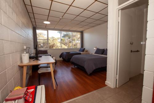 EUCLA MOTOR HOTEL