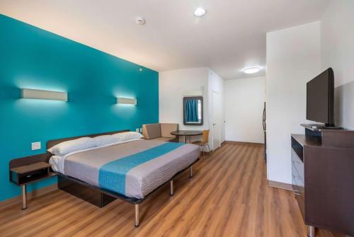 Facilities, Motel 6 Channelview, TX in Channelview