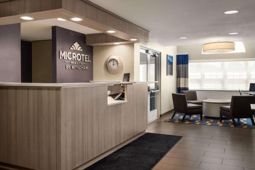 Microtel Inn & Suites by Wyndham Inver Grove Heights/Minne