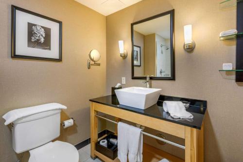 Cambria Hotel Ft Lauderdale Airport South & Cruise Port - image 6