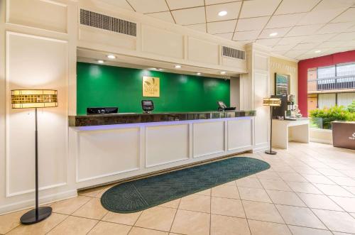 Quality Inn Roanoke Airport