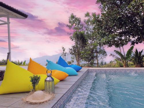 Swimming pool, Villa Sky By The Villas 100 near Taman Safari Cisarua