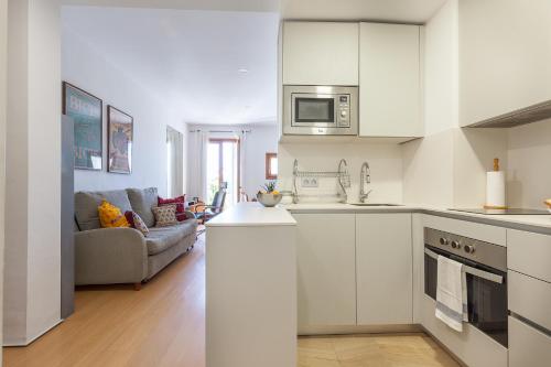 Fantastico apartamento con vistas Calle Betis, Sevilla (Foto 3)