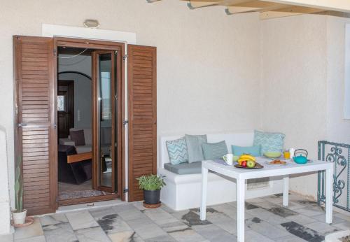 VILLA Marguerite - 3 air-conditioned bedrooms - Great SEA VIEW in Glinado Naxos