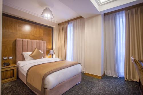 景色, Hotel Colosseo Tirana in ティラナ