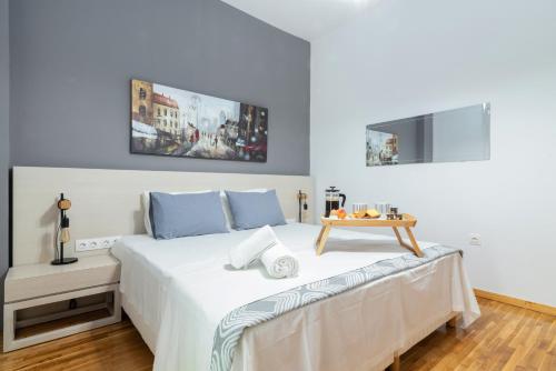Apartment Hermes in Central Athens - image 4