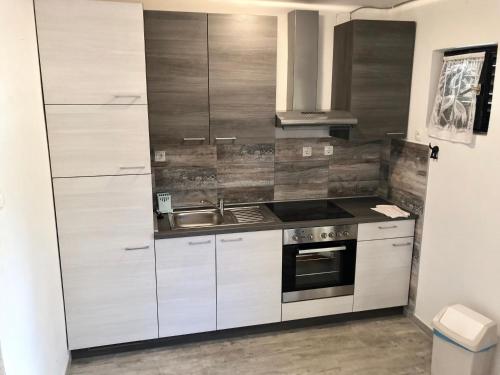  Guesthouse Vila Ruzmarin in Ždrelac