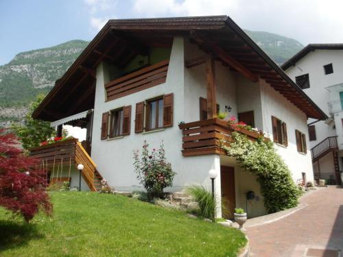 La Casa Del Gelsomino in Ospedaletto (Trento)