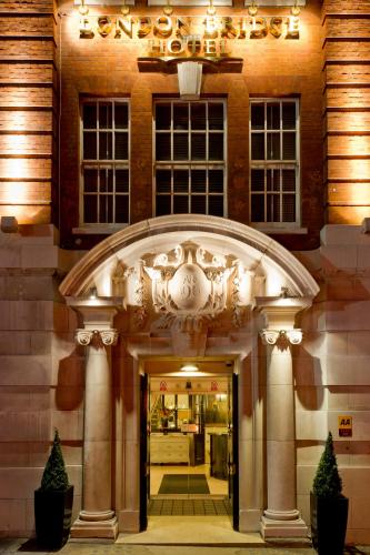 London Bridge Hotel – London