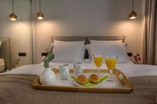Nikis suites Syntagma-Plaka by GHH