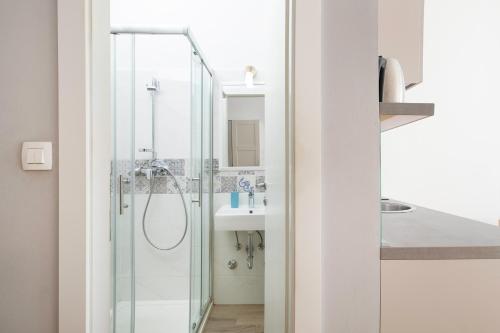 Studio Apartment image 2