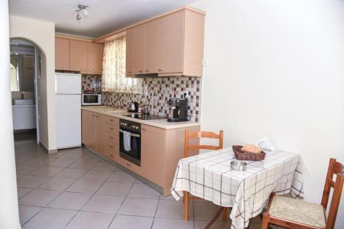  Independent Apartment in Agia Varvara in Agios Sostis