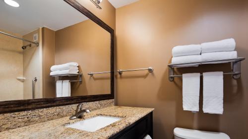 Best Western Plus College Park Hotel