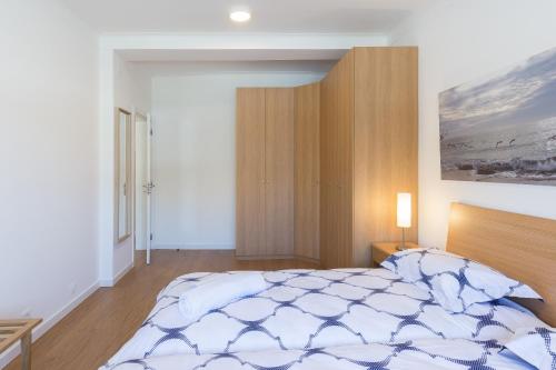 Lovely Flat with Charming Terrace by Host Wise