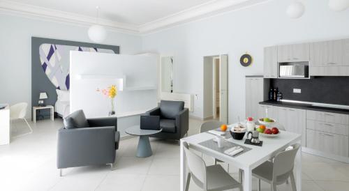 Dioniso’s Luxury Apartments Municipio - image 10