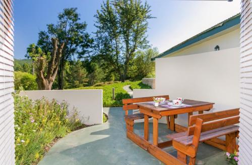 Eastbrook River Self Catering Cottages - Tap to explore photos