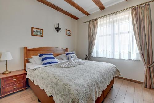 Villa & Restaurant ADMIRAL NELSON