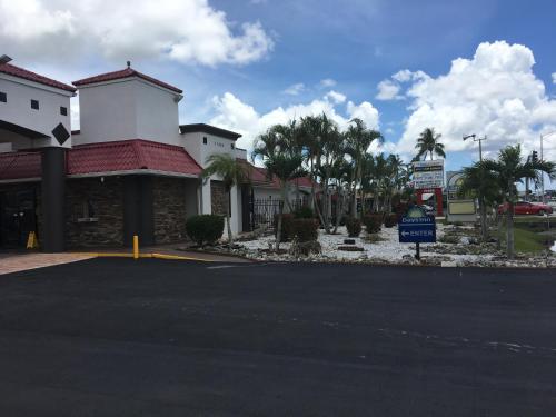 Days Inn by Wyndham Fort Myers