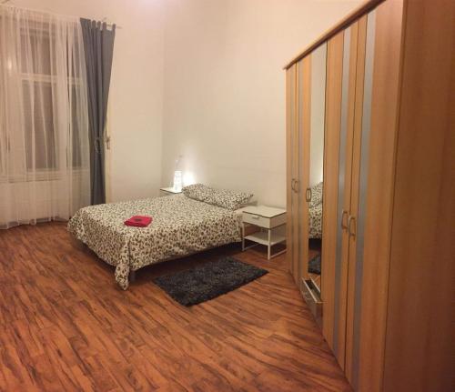  One private bedroom with attached washroom in Budapest