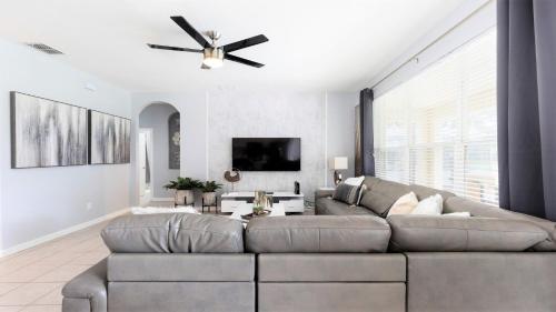 Windsor Hills 6 Bedrooms Luxury Pool Villa Close to Disney-7801BC in Orlando, USA