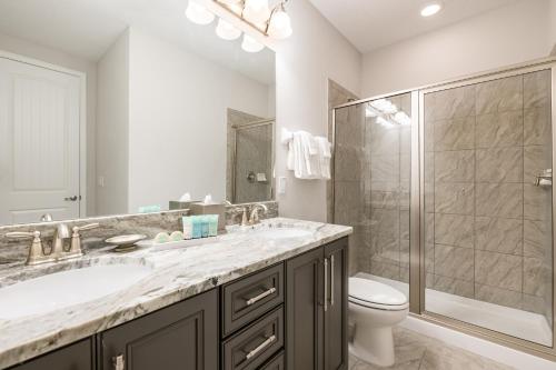 Vibrant Home with Theater Room & Pool Table near Disney - 7713G - image 6