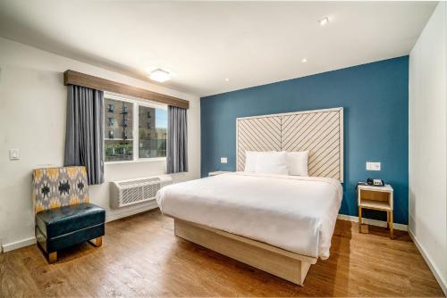 Trend Hotel at LAX Airport Trend Hotel at LAX Airport is conveniently located in the popular LAX – Los Angeles International Airport area. The property has everything you need for a comfortable stay. All the necessary facilit