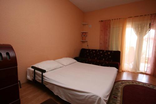 Seaside apartments with a swimming pool Pag - 6412 - image 11