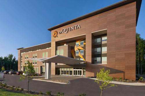 La Quinta Inn & Suites by Wyndham Rock Hill