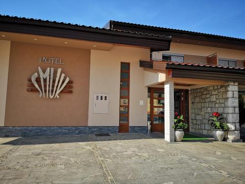 HOTEL SMUK Semic