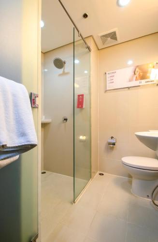 Red Planet Hotel Quezon City